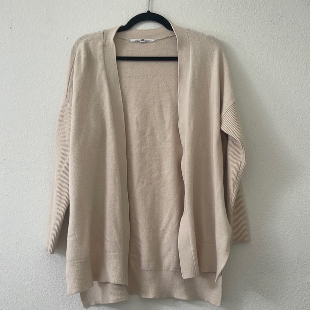 BB Dakota Cardigan Sweater